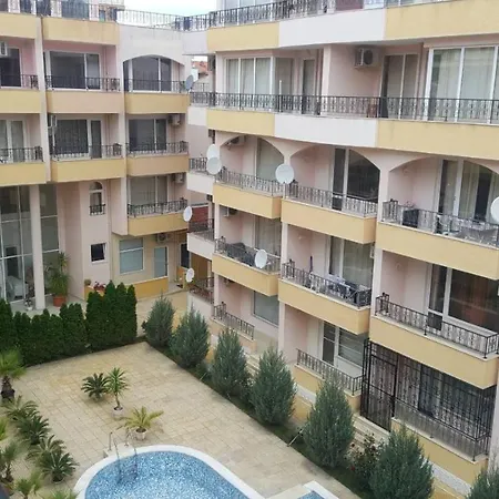 Apartment In Sun Light Slantschew brjag